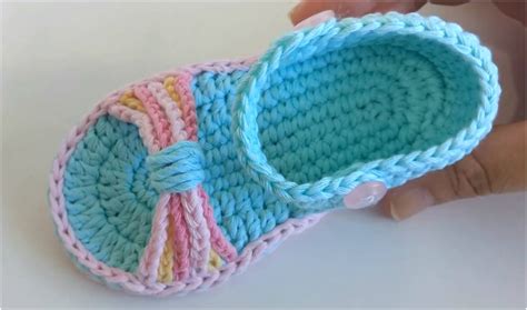 Learn To Crochet Baby Sandals - Yarn & Hooks