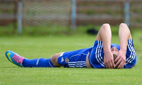 Sports Concussion: Signs to watch for and recovery tips