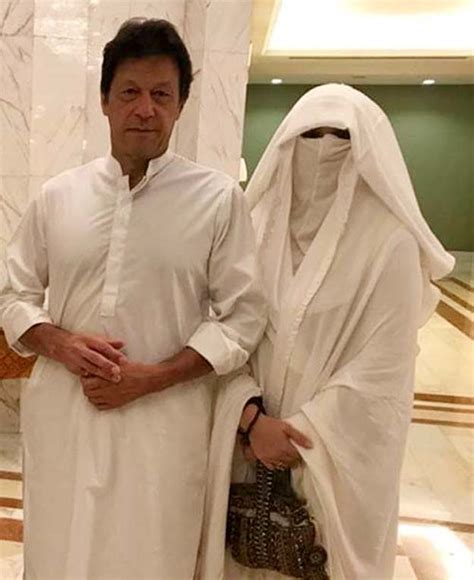 Imran Khan, Bushra Maneka photographed together following Umrah