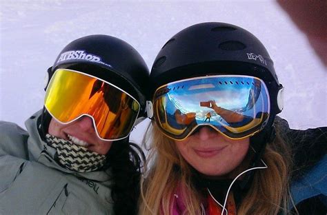 Snowboard Goggles - Buyers Guide