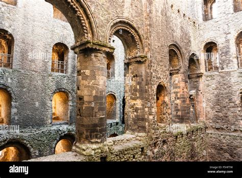 England, Rochester castle. Interior of the Norman keep, showing Stock Photo: 89510285 - Alamy