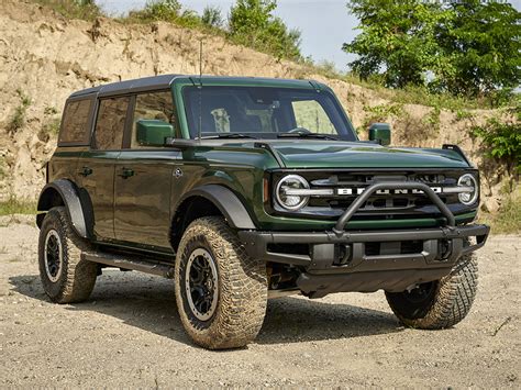 Photos: Ford Bronco Eruption Green Metallic | VISOR PH