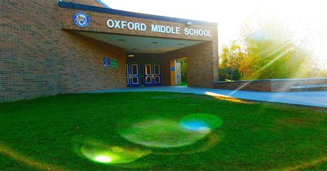 Oxford Middle School to install weapons detection systems - CBS Detroit