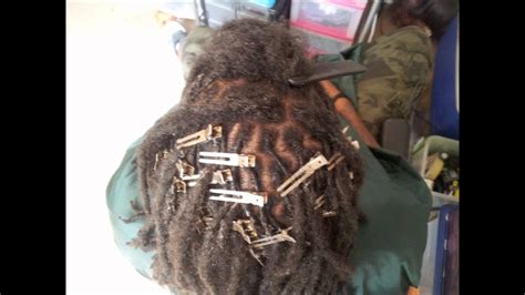 How to re-twist dreads by Kris - YouTube