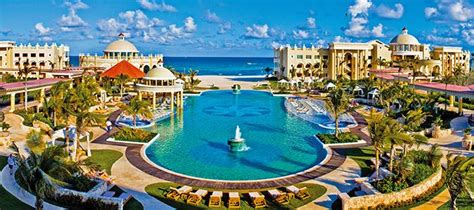 Experience the Iberostar Paraiso Complex in Riviera Maya