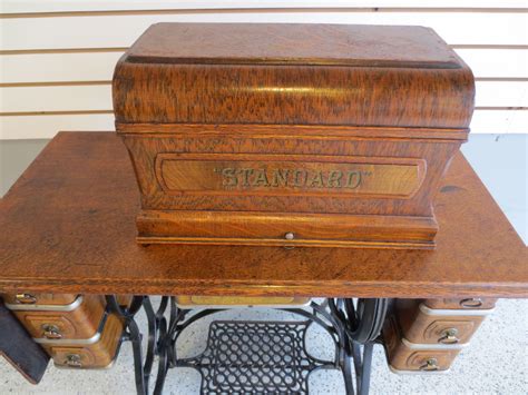 Late 1800s/Early 1900 Standard Treadle Sewing Machine with 7 Drawer Oak ...