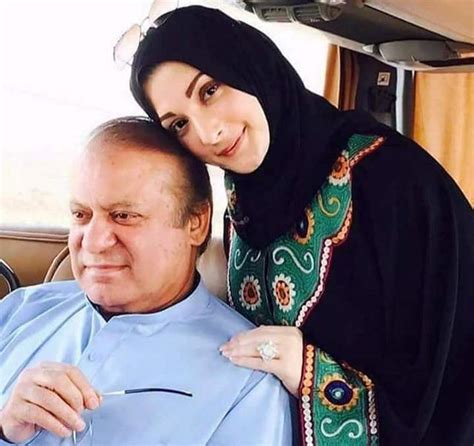 Nawaz Sharif & Daughter Maryam Nawan Adorable Clicks