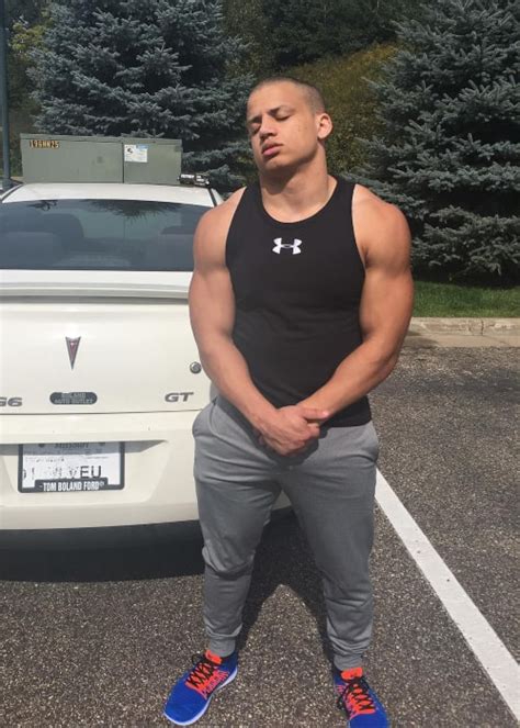 Tyler1 Height, Weight, Age, Family, Facts, Girlfriend, Education, Biography