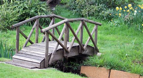 Garden Wood Bridge - The Architect