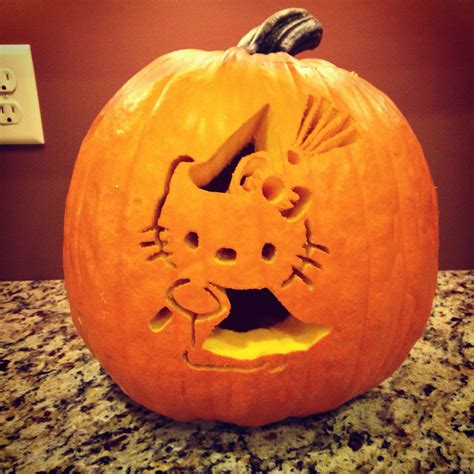 Hello Kitty Pumpkin 2013! | Hello kitty pumpkin, Hello kitty halloween ...