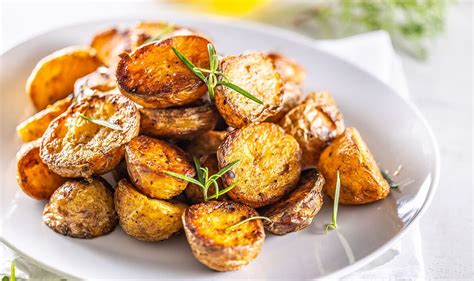 Gordon Ramsay’s twist on roast potatoes hailed ‘insanely good’ by fans - Daily Express US