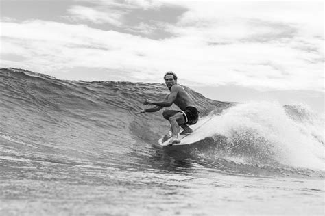 13,804+ Best Free Surfing Stock Photos & Images · 100% Royalty-Free HD ...