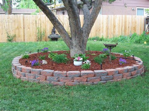 Smart Tips On How To Make Brick Edging In Your Yard - Top Dreamer