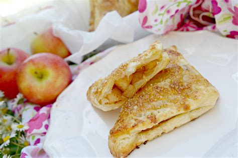 Tasty Treats | Kid Friendly Apple Turnovers | Pink Lady® Apples | Apple recipes, Apple turnover ...