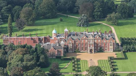 Com'è Sandringham House, la residenza dove la Royal Family trascorre il Natale | Vanity Fair Italia