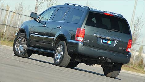 2009 Chrysler Aspen Hybrid Review Editor's Review | Car Reviews | Auto123