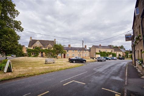 View from the Village Green in Kingham | Village, Oxfordshire, Cotswolds