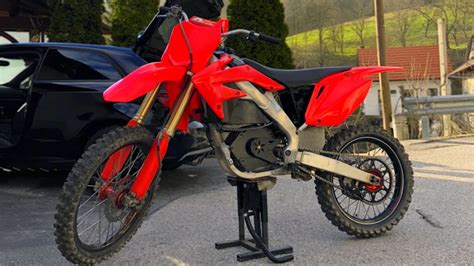 10.000$ ELECTRIC Dirt Bike BUILD! (HONDA CR ELECTRIC PROTOTYPE 2024 ...