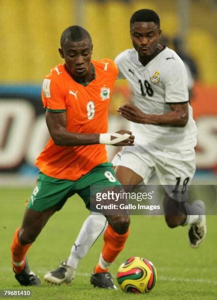 Salomon Kalou of Ivory Coast and Eric Addo of Ghana in action during... News Photo - Getty Images