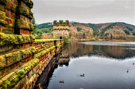 A Derwent Dam Circular Walk in the Peak District | BaldHiker