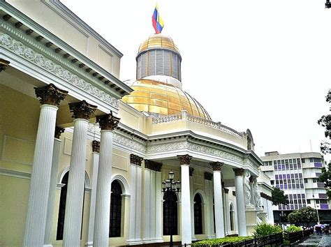 MONUMENTOS VENEZOLANOS: EL CAPITOLIO NACIONAL, CARACAS