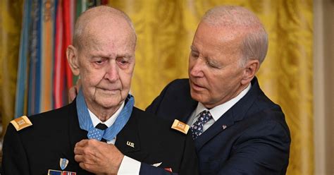 Biden awards Medal of Honor to Captain Larry Taylor