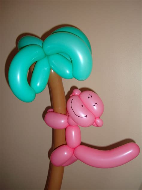 Balloon Animals - Toronto's Twinkles the Clown