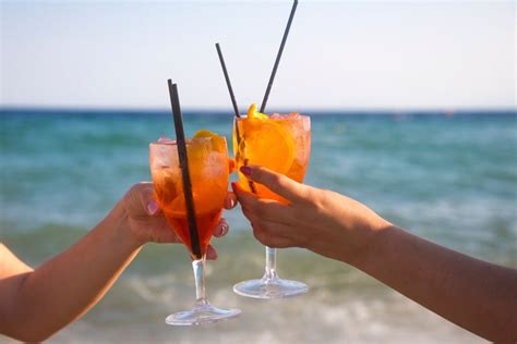 Cocktail Hour: 10 international beach drinks to help pretend you’re on vacation | Daily Break ...