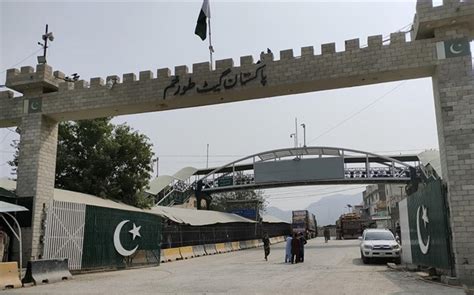 Torkham border between Afghanistan, Pakistan reopens