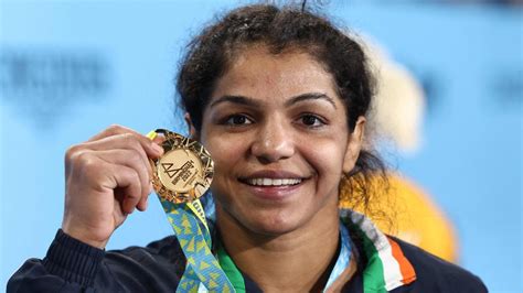 Watch Video: CWG 2022 Gold medalist Sakshi Malik gets emotional on the podium