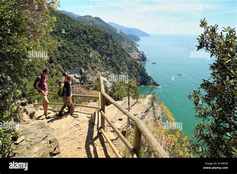 Hiking trail, Cinque Terre, Italy. Path from Monterosso al Mare to Vernazza Stock Photo - Alamy