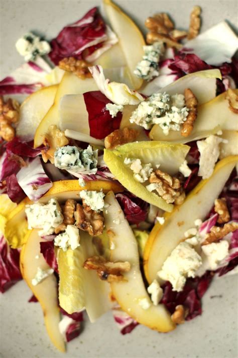 Radicchio, endive and pear salad with blue cheese and walnuts | www.ricottaandradishes.com ...