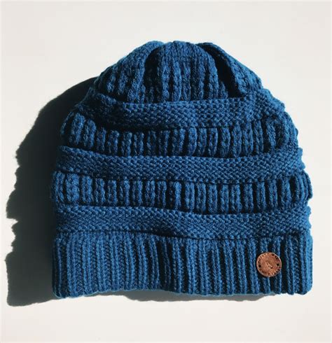 The perfect knit beanie for all your outdoor adventures. This cozy and stylish beanie is perfect ...