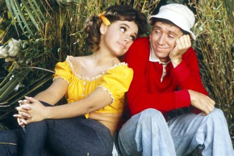 'Gilligan's Island' Actress Dawn Wells Dies at 82