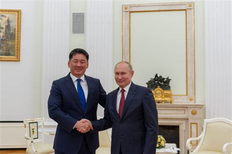 Mongolia’s President meets Russian counterpart