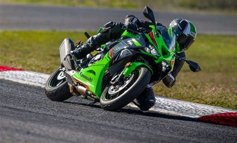 Kawasaki Ninja Zx6r 2024 - Daisy Therese