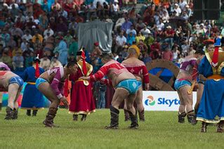 Naadam, Wrestling | 512 or 1024 wrestlers meet in a single-e… | Flickr