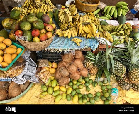 Local fruits hi-res stock photography and images - Alamy