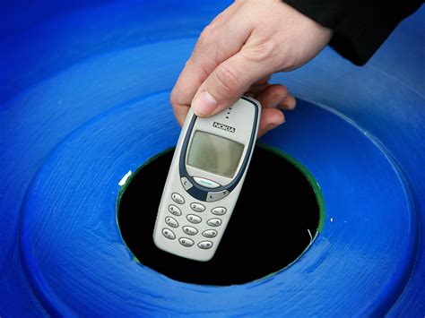 'Burner' phones could be made illegal under US law that would require personal details of anyone ...