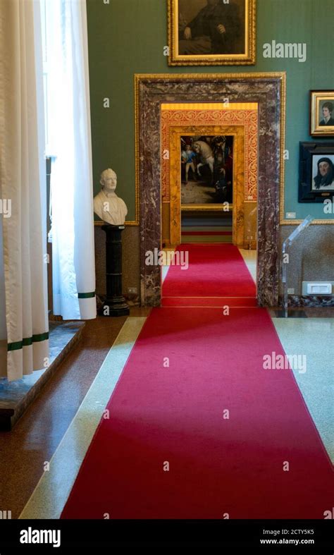 Palazzo pitti interior hi-res stock photography and images - Alamy