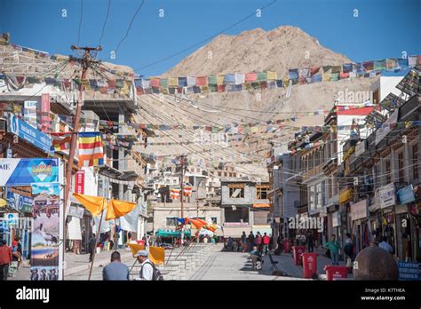 Leh city market Stock Photo - Alamy