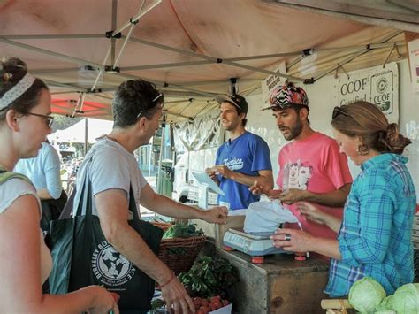 How to Survive the Slow Season at East Bay Farmers' Markets | East Bay Express | Oakland ...