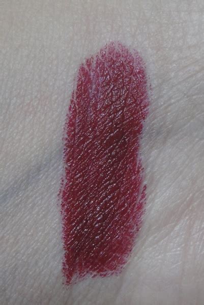 Wallet-Friendly Vampy Lipstick in India: Check it out!