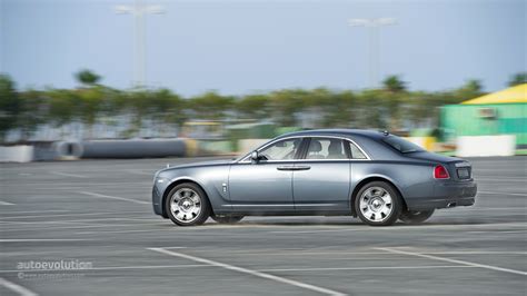 ROLLS-ROYCE Ghost Review - autoevolution