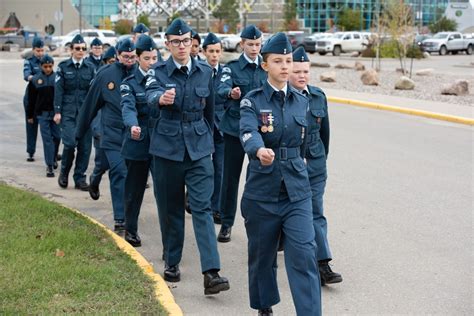 Air cadets march through Estevan - SaskToday.ca