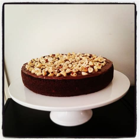 Torta Gianduia (Chocolate hazelnut cake) [PHOTO ONLY] : r/Baking