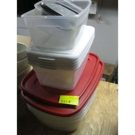 PLASTIC CONTAINERS W/LIDS - Dodds Auction