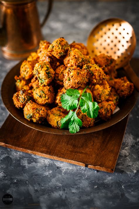 Jagruti's Cooking Odyssey: Methi Corn Bhajiya-Fritters