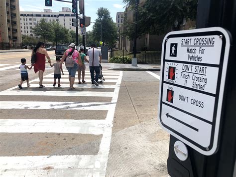 DDOT Retimes Traffic Signals In NW DC With Pedestrians In Mind | DCist