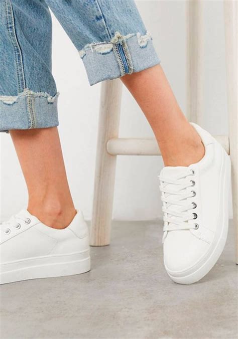 Zapatillas blancas: Conoce cómo combinarlas en diferentes looks — FMDOS